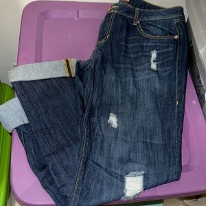 Slim boyfriend distressed Jean by Cabi